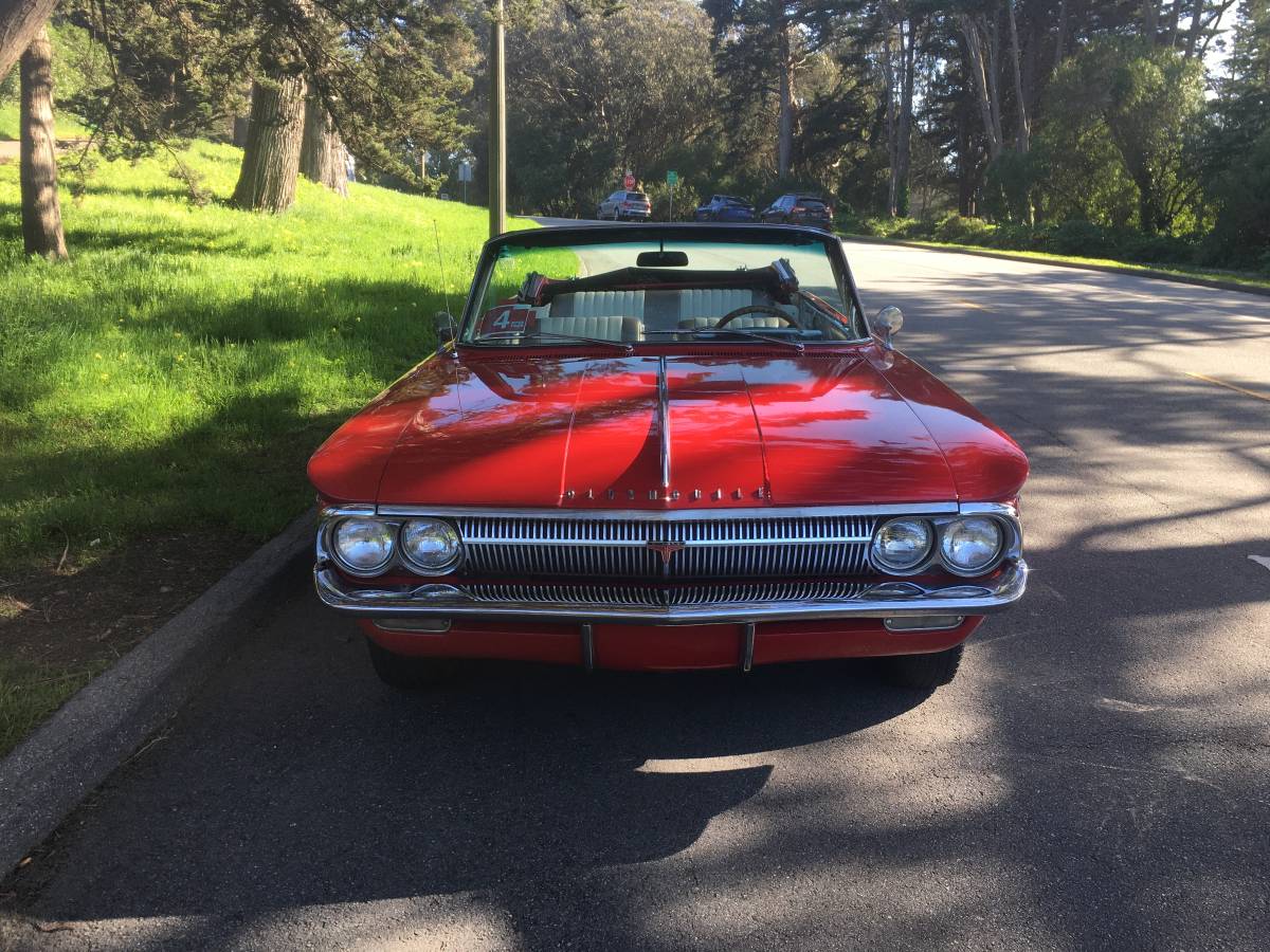 Oldsmobile-Cutlass-1962-red-8-4