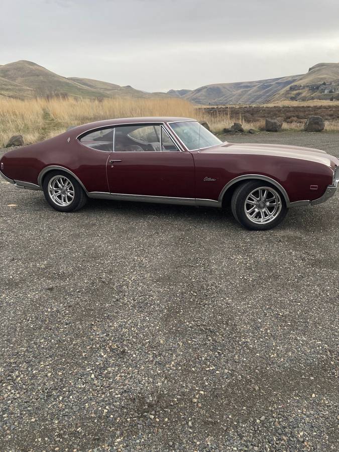 Oldsmobile-Cutlass-1968-red-100552-1