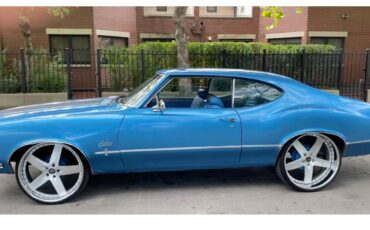 Oldsmobile-Cutlass-1970-blue-128747-2