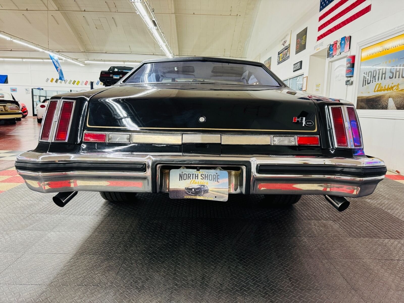 Oldsmobile-Cutlass-1975-Black-White-101440-14