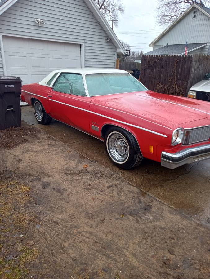 Oldsmobile-Cutlass-1975-red-153066-2