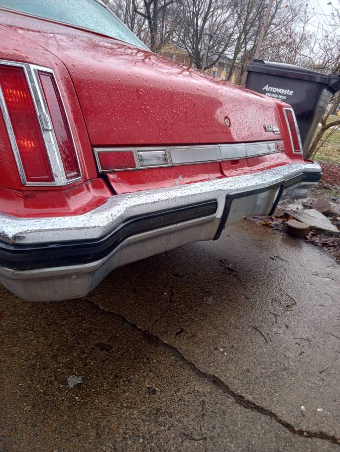 Oldsmobile-Cutlass-1975-red-153066-8