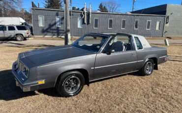 Oldsmobile-Cutlass-1982-67592