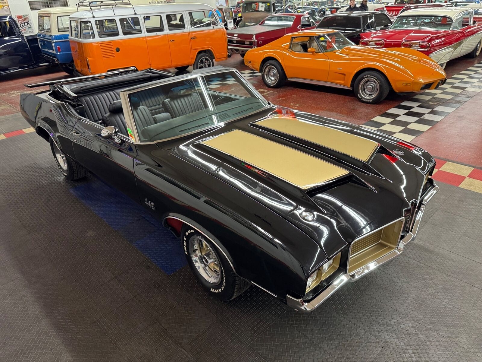 Oldsmobile-Cutlass-Cabriolet-1972-Black-Black-85070-38