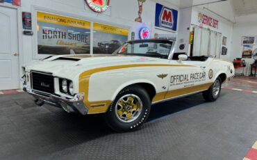 Oldsmobile-Cutlass-Cabriolet-1972-White-Black-0-1