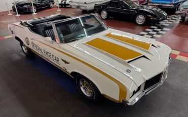 Oldsmobile-Cutlass-Cabriolet-1972-White-Black-0-33