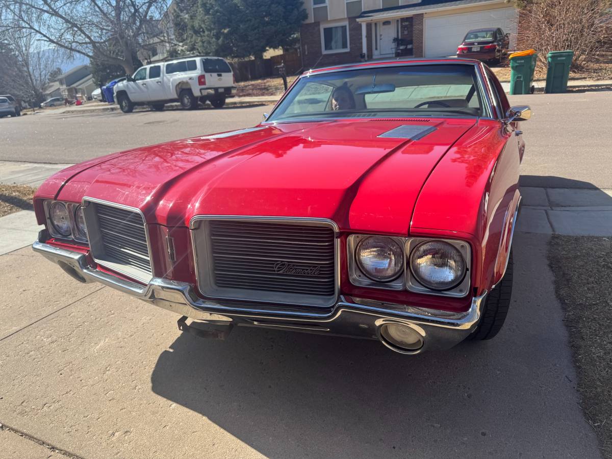 Oldsmobile-Cutlass-supreme-1971-red-122310-3