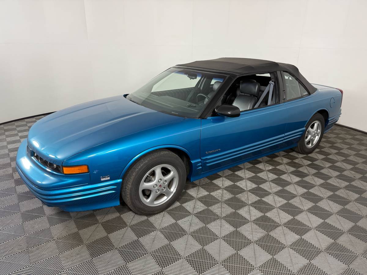 Oldsmobile-Cutlass-supreme-1993-blue-13358-14