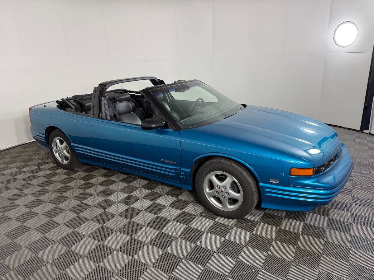 Oldsmobile-Cutlass-supreme-1993-blue-13358-2