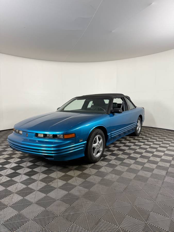 Oldsmobile-Cutlass-supreme-1993-blue-13358