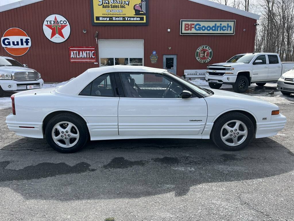 Oldsmobile-Cutlass-supreme-1994-white-71369-12