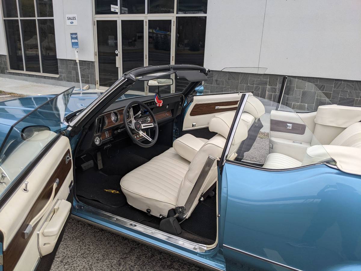 Oldsmobile-Cutlass-supreme-convertible-1972-blue-77879-19