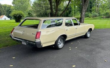 Oldsmobile-Cutlass-wagon-1972-yellow-101802-1