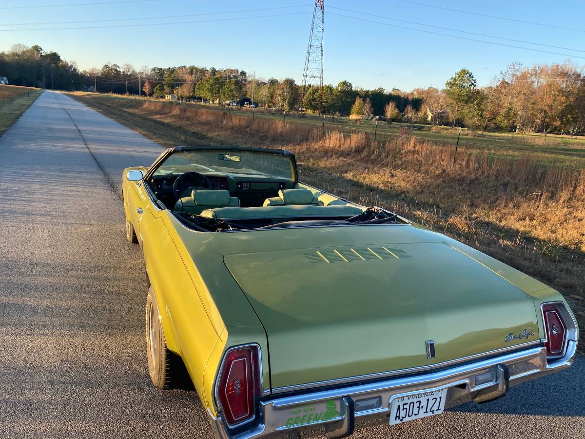 Oldsmobile-Delta-88-1971-51499-4