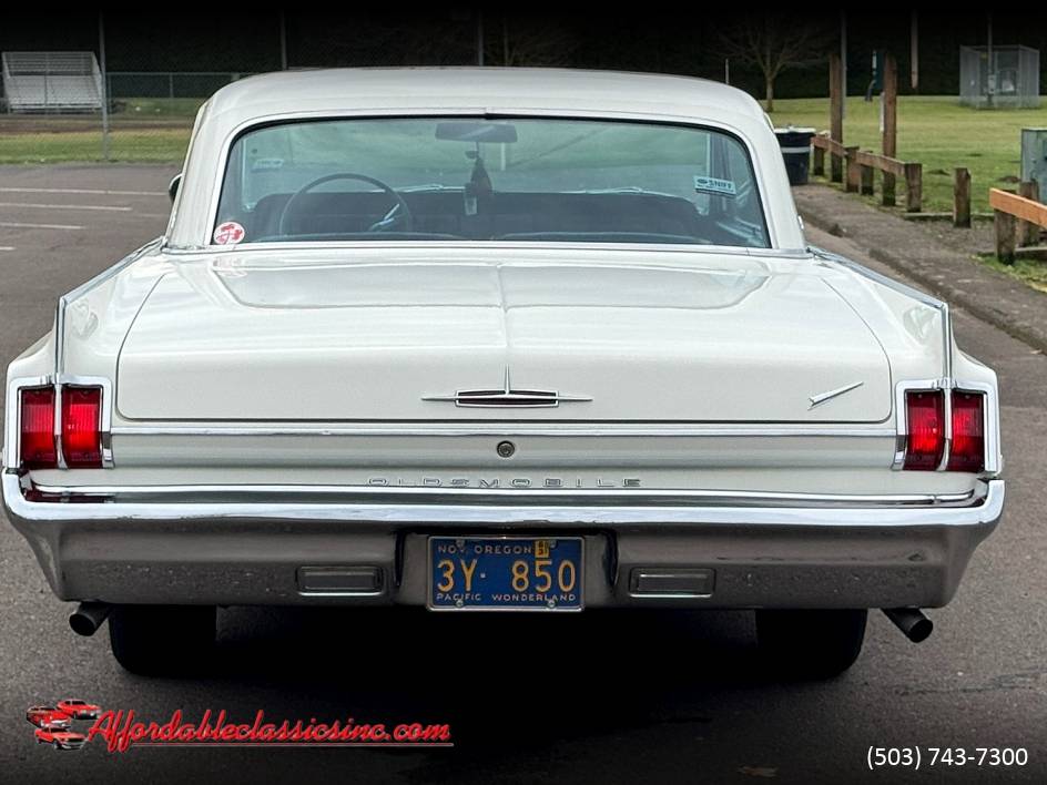 Oldsmobile-Dynamic-holiday-1963-2-21