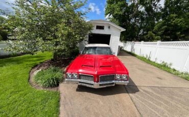 Oldsmobile-Ninety-eight-1970-red-152887-1