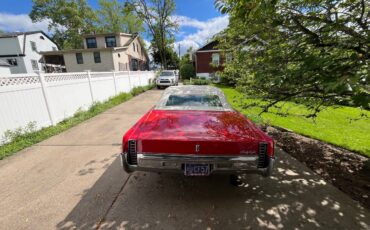 Oldsmobile-Ninety-eight-1970-red-152887-2