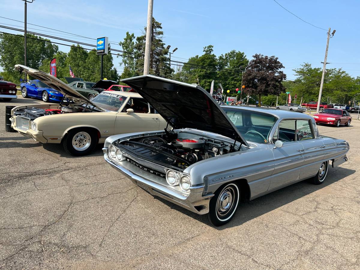 Oldsmobile-Super-88-1961-blue-93342-10