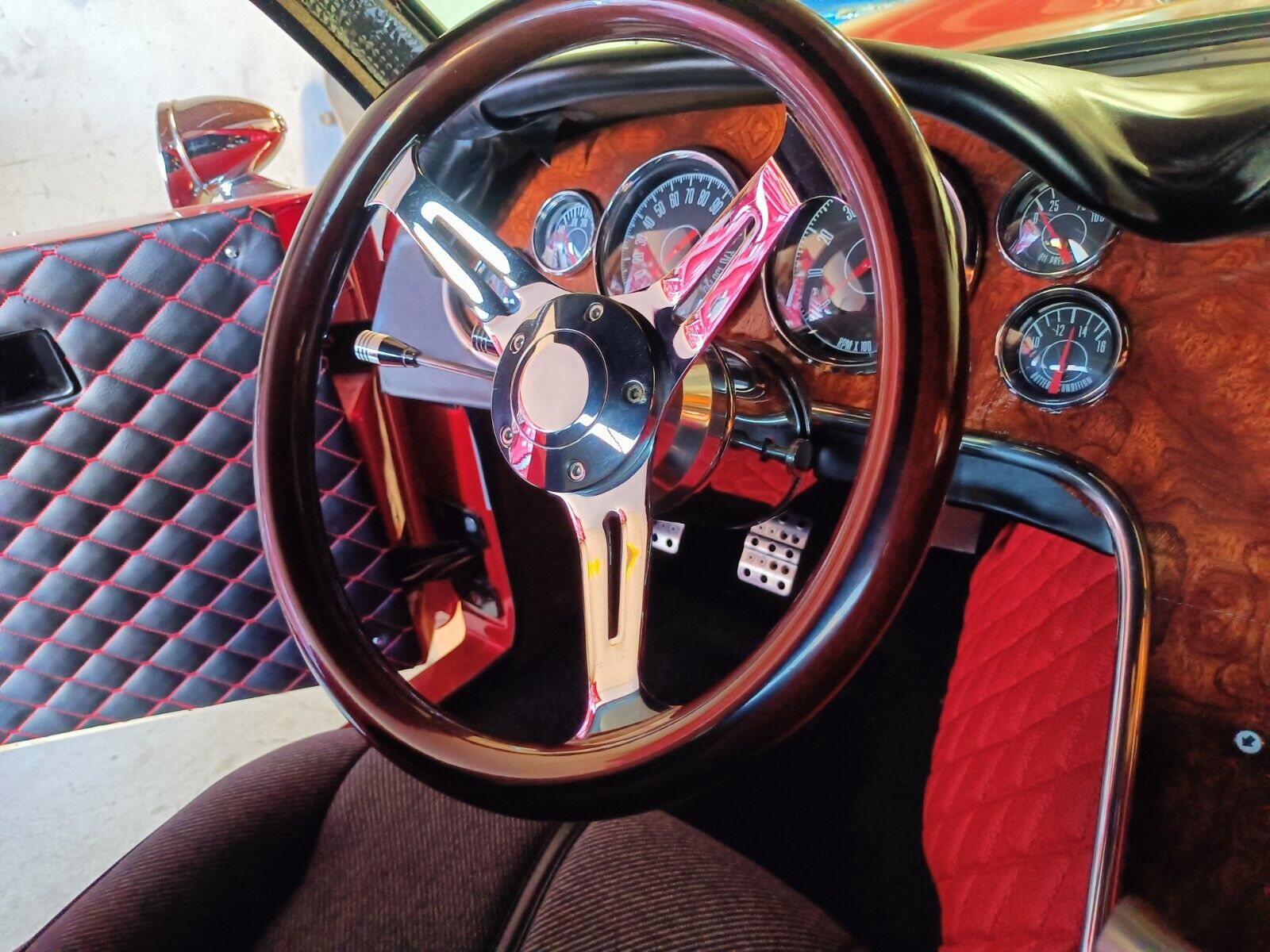 Panhard-J-6-Panther-Coupe-1963-Red-Black-8-30