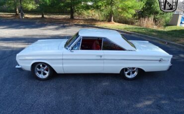 Plymouth-Belvedere-Coupe-1966-White-Red-25750-3