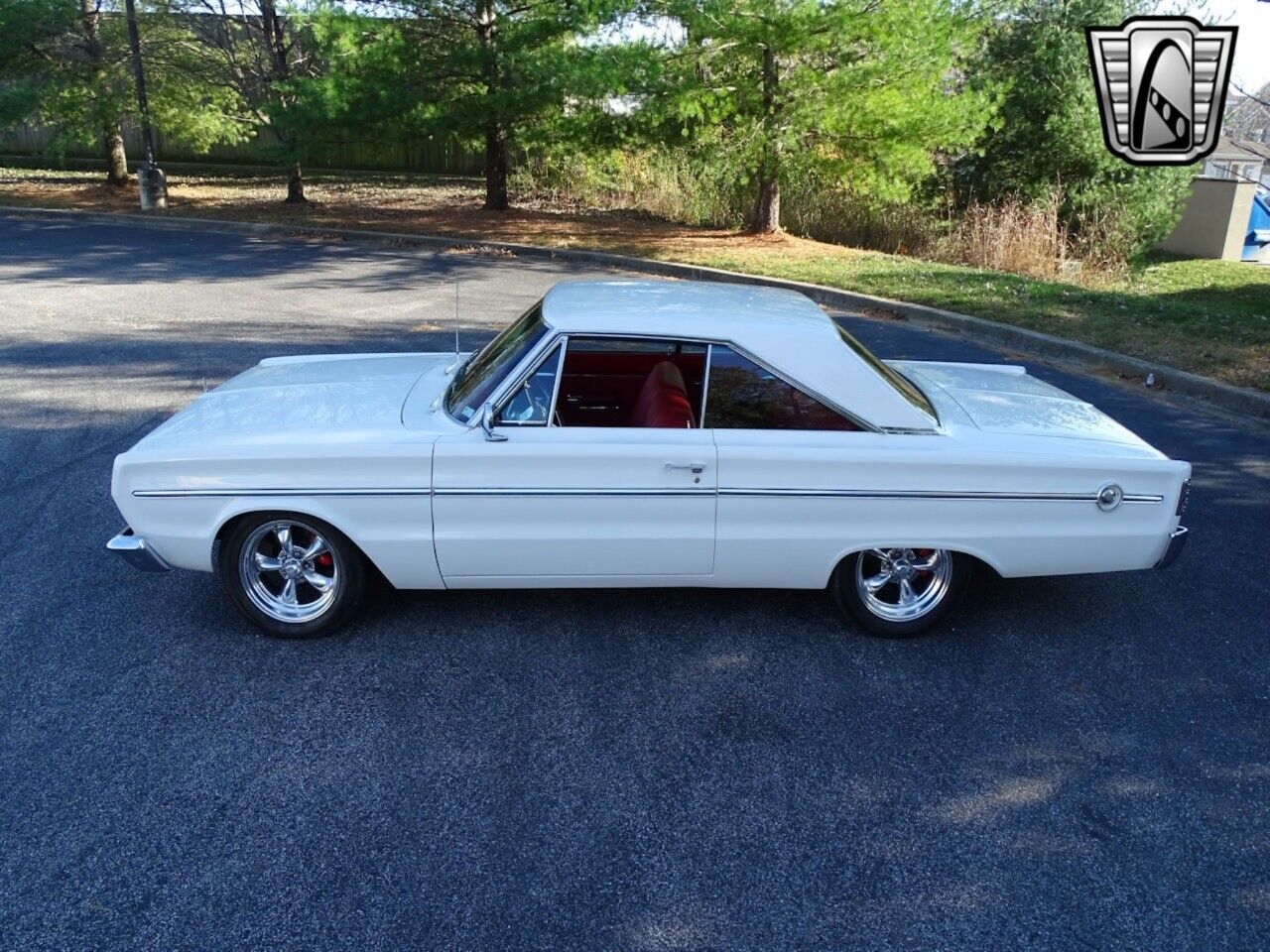 Plymouth-Belvedere-Coupe-1966-White-Red-25750-3