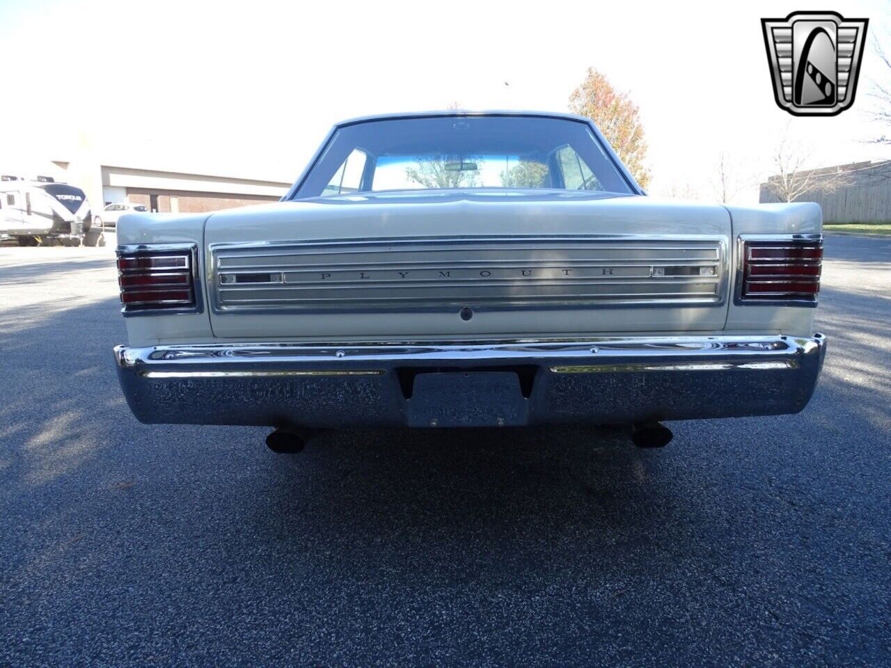 Plymouth-Belvedere-Coupe-1966-White-Red-25750-5