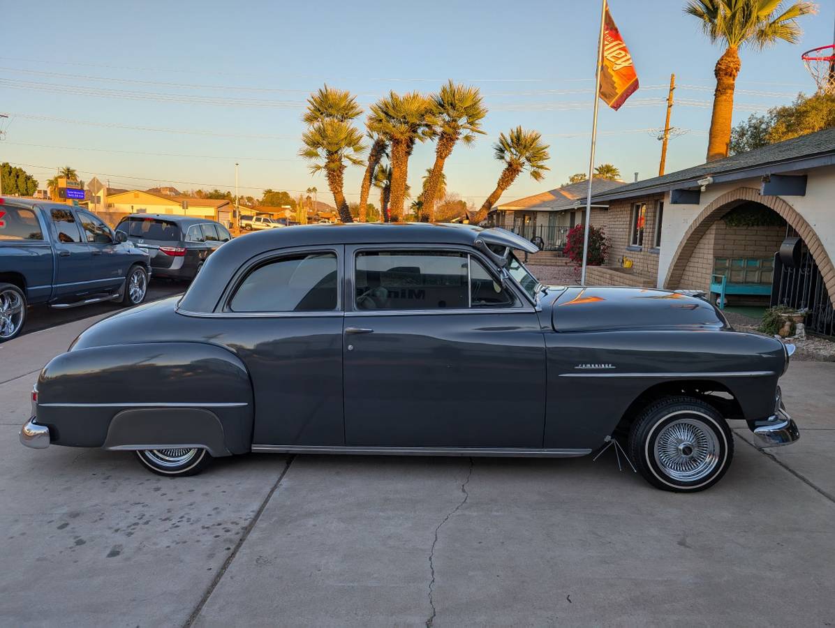 Plymouth-Cambridge-1952-grey-536-4