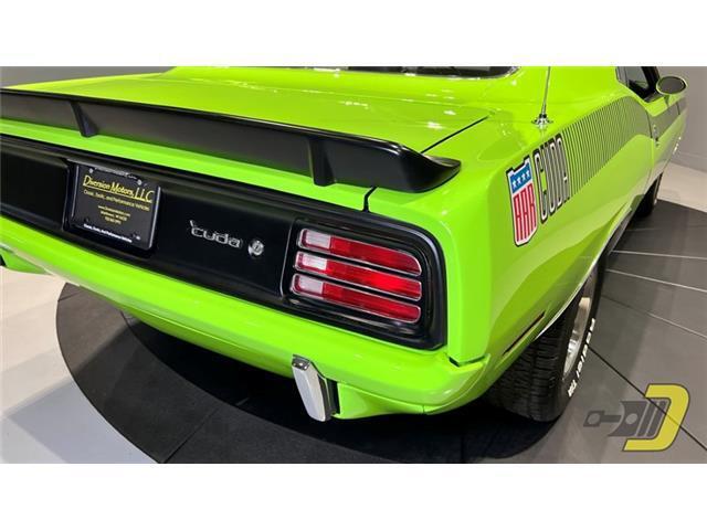 Plymouth-Cuda-Coupe-1970-Green-Black-13881-24