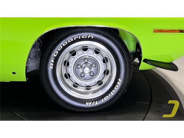 Plymouth-Cuda-Coupe-1970-Green-Black-13881-35