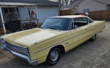 Plymouth-Fury-111-1968-yellow-53108-1