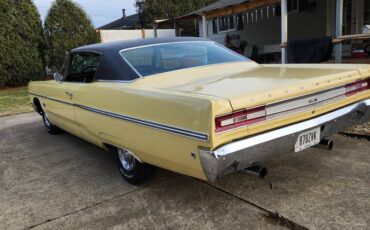 Plymouth-Fury-111-1968-yellow-53108-3