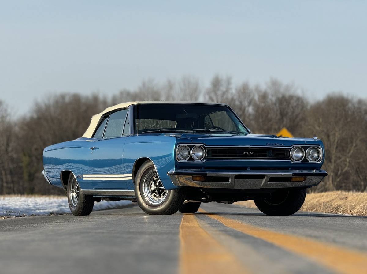 Plymouth-Gtx-convertible-1968-74030-3