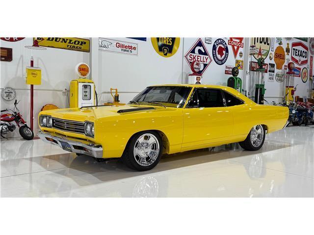 Plymouth-Road-Runner-1969-Yellow-Black-4126-1