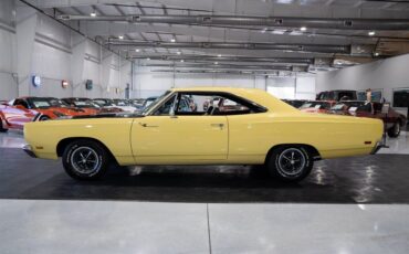 Plymouth-Road-Runner-1969-Yellow-Black-77549-1