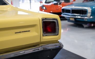 Plymouth-Road-Runner-1969-Yellow-Black-77549-23