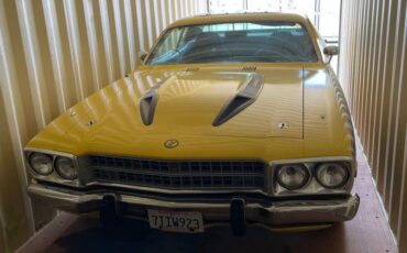 Plymouth-Road-runner-1973-yellow-14304