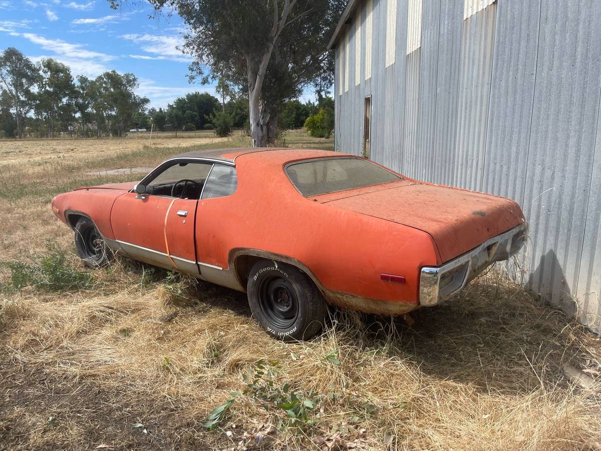 Plymouth-Satellite-1972-orange-160932-2