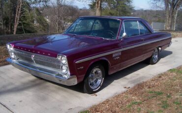 Plymouth-Soprt-fury-1965-purple-8810