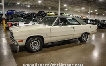 Plymouth-Valiant-Coupe-1972-White-Green-28297-8