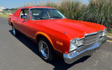 Plymouth-VoLARE-Coupe-1976-Orange-White-150065-1