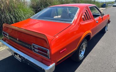 Plymouth-VoLARE-Coupe-1976-Orange-White-150065-13