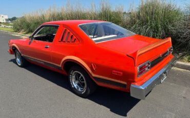 Plymouth-VoLARE-Coupe-1976-Orange-White-150065-14