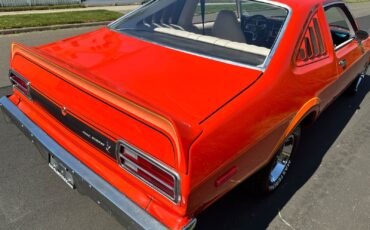 Plymouth-VoLARE-Coupe-1976-Orange-White-150065-15