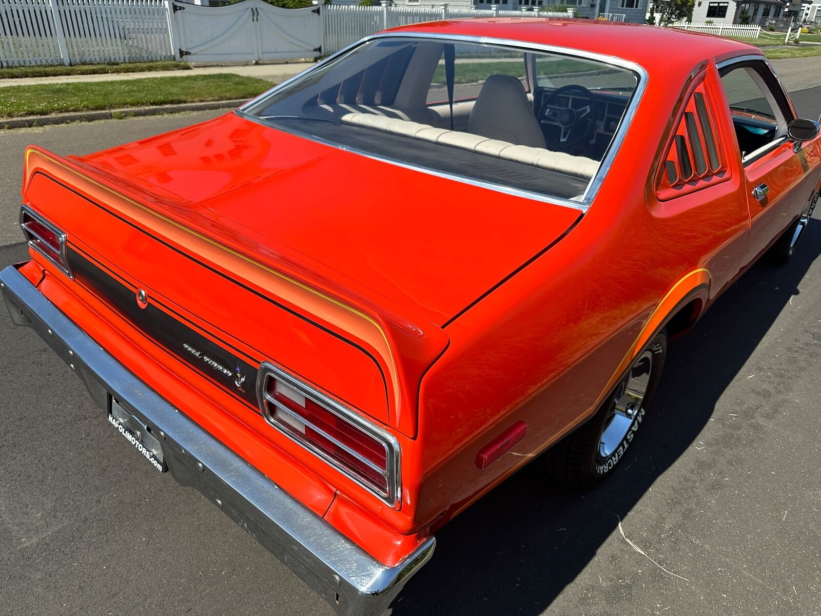 Plymouth-VoLARE-Coupe-1976-Orange-White-150065-15