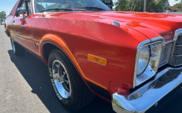 Plymouth-VoLARE-Coupe-1976-Orange-White-150065-25