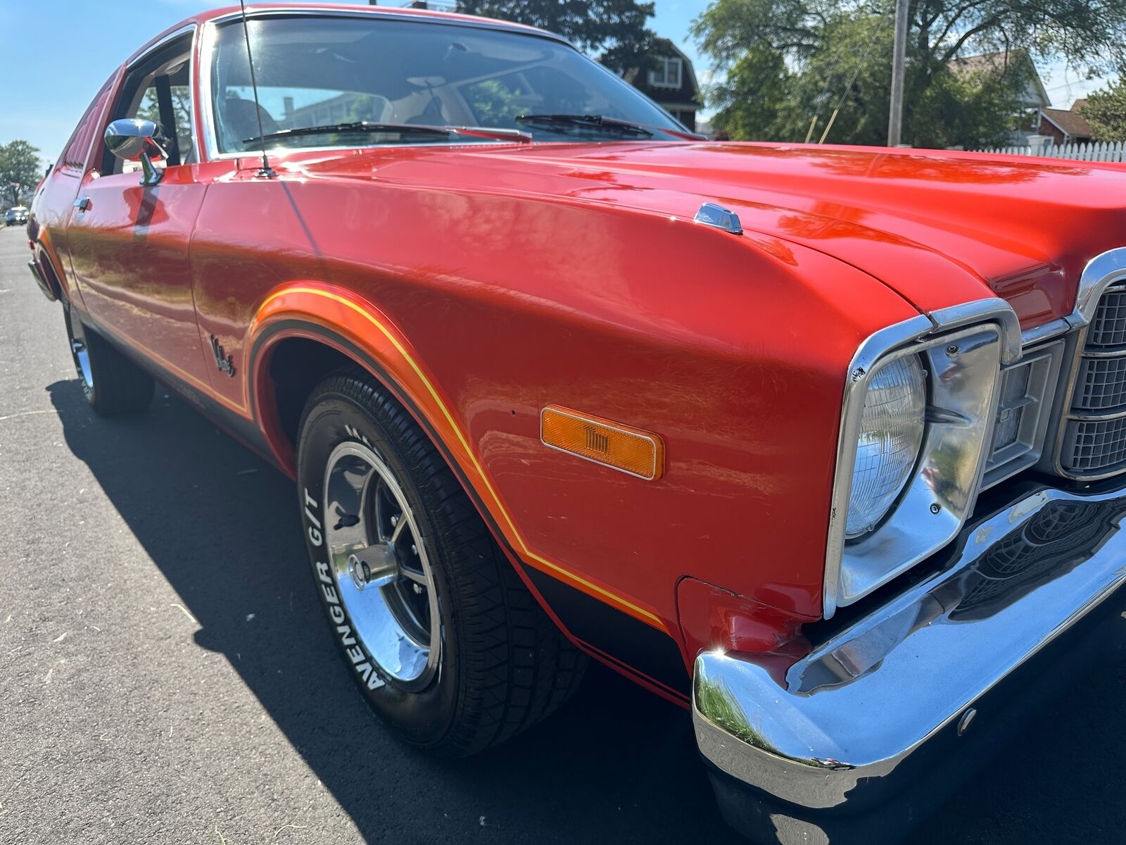 Plymouth-VoLARE-Coupe-1976-Orange-White-150065-25