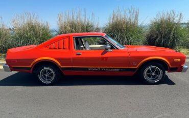 Plymouth-VoLARE-Coupe-1976-Orange-White-150065-3