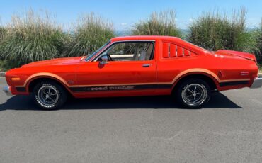 Plymouth-VoLARE-Coupe-1976-Orange-White-150065-5