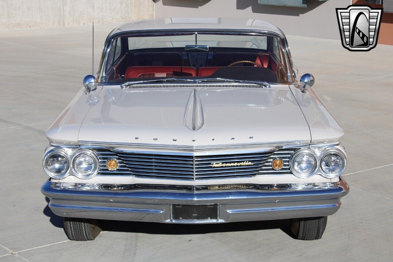 Pontiac-Bonneville-1960-Shell-Tone-Ivory-Red-94227-10