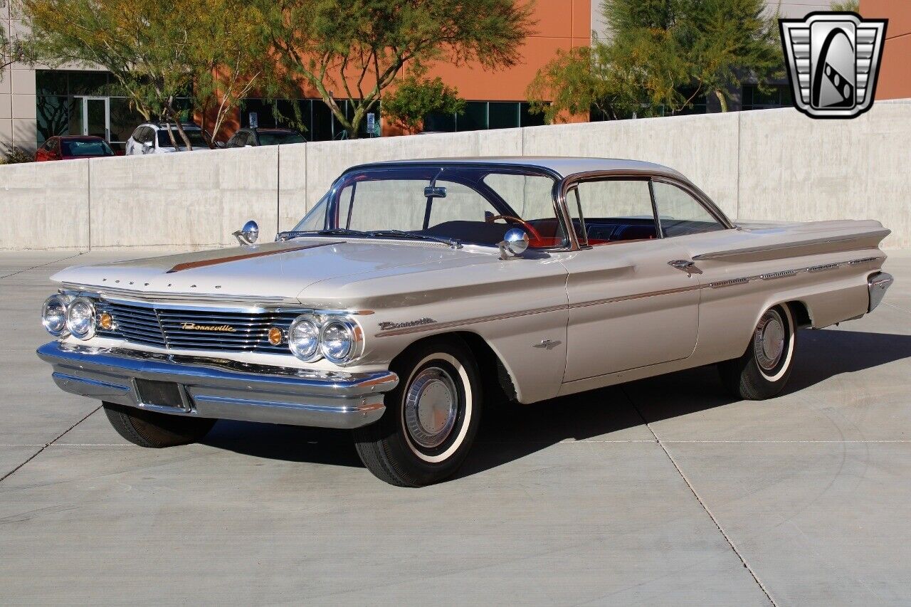 Pontiac-Bonneville-1960-Shell-Tone-Ivory-Red-94227-3